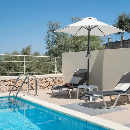 Evagelia Luxury Family *