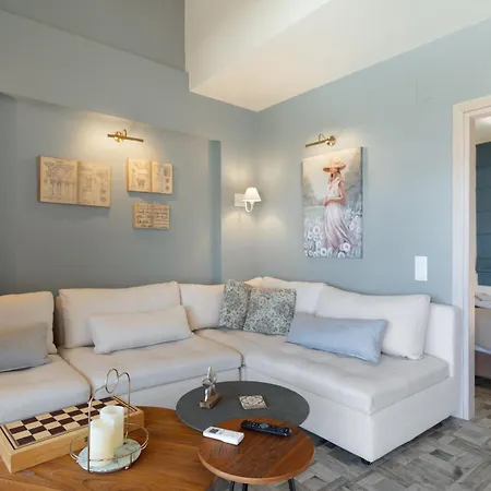 Evagelia Luxury Family