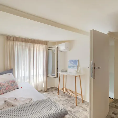 Evagelia Luxury Family